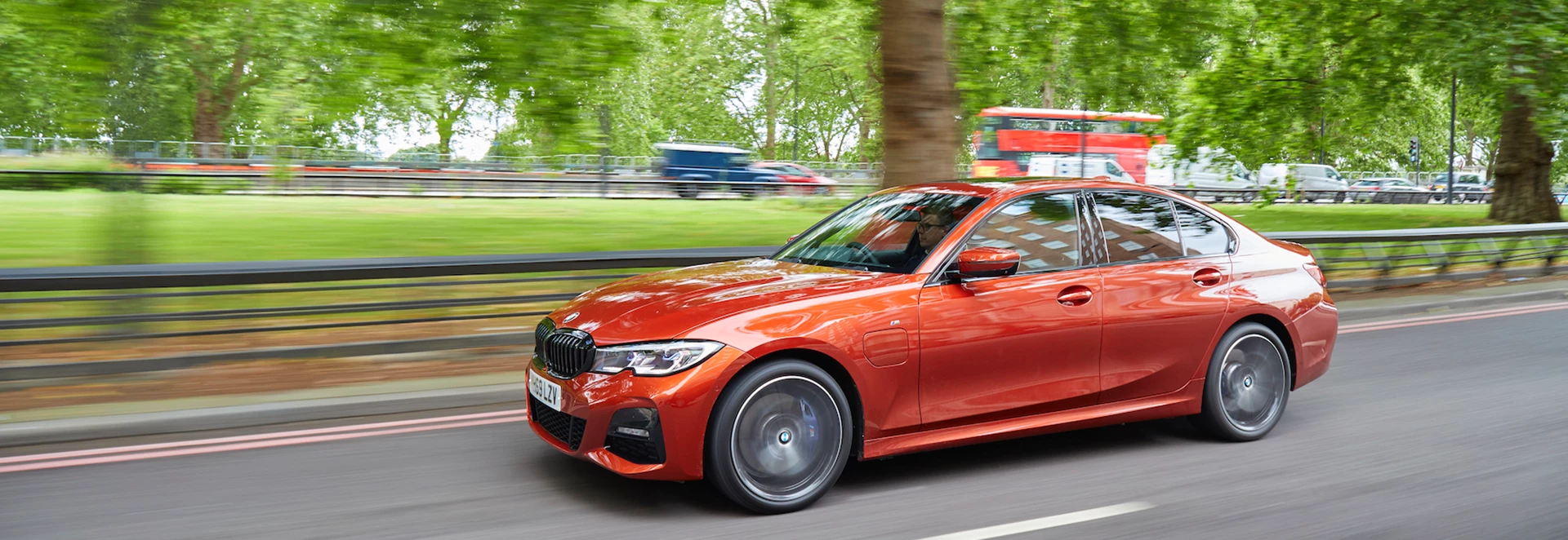 BMW launches eDrive Zones in UK, which can automatically switch PHEVs to electricity 